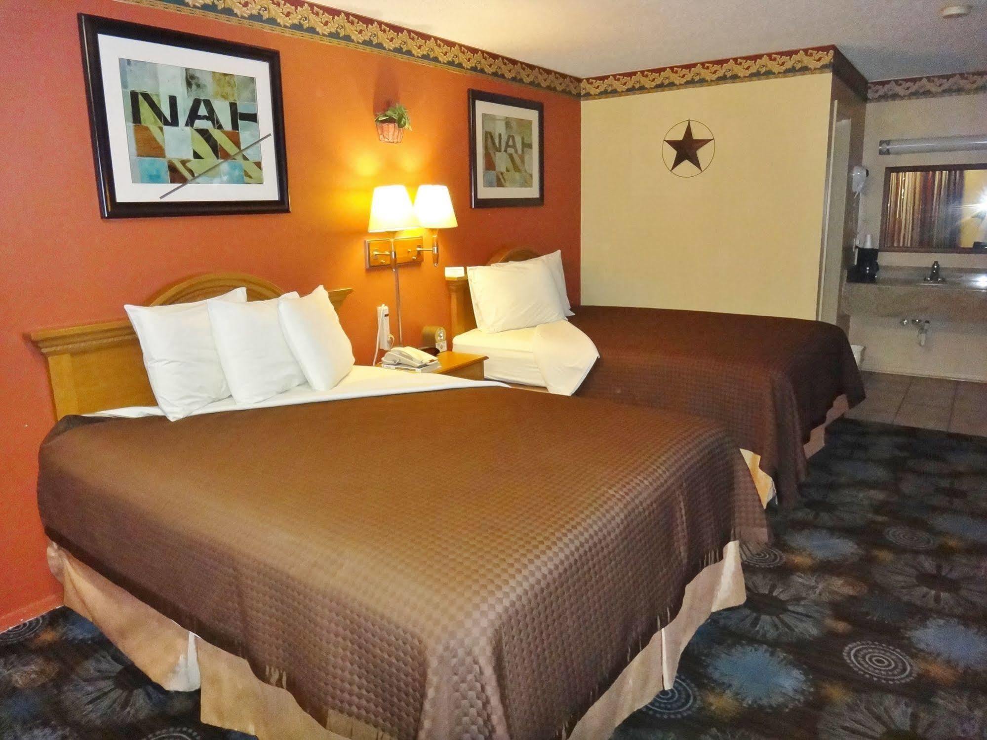 Freer Executive Inn And Studios Zewnętrze zdjęcie