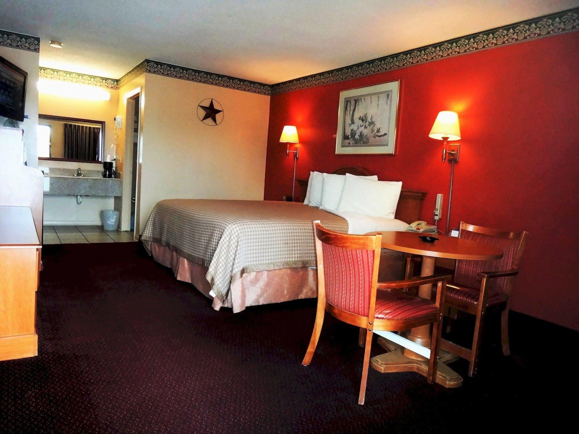 Freer Executive Inn And Studios Zewnętrze zdjęcie